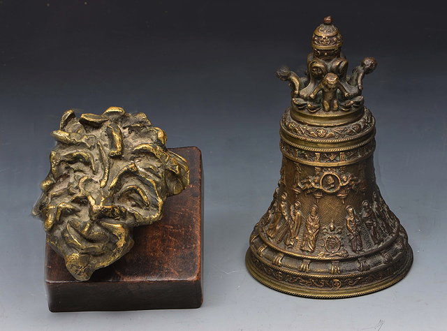 Appraisal: AN OLD BRONZE SCULPTURE AFTER THE ANTIQUE representing a mythological