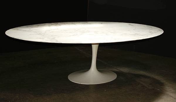 Appraisal: An Eero Saarinen dining table