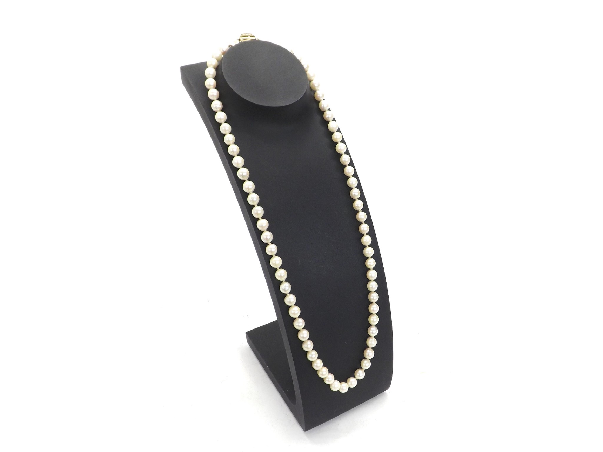 Appraisal: - -b Single row cultured pearl necklace with a ct