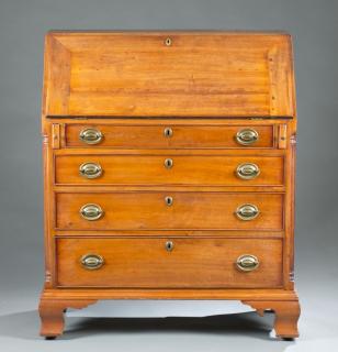 Appraisal: American Southern bureau bachelor's chest American Southern Low Country bureau