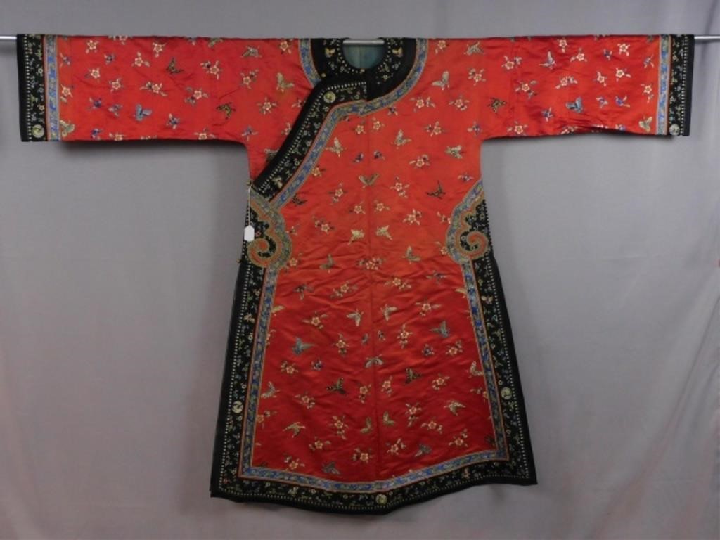 Appraisal: QING DYNASTY MANCHU WOMAN'S CHANGYI ROBE TH C Silk Hand