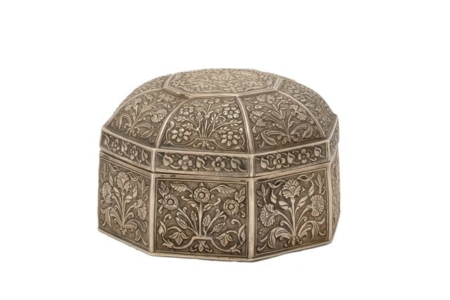 Appraisal: A silver octagonal box Mughal India th century the cover