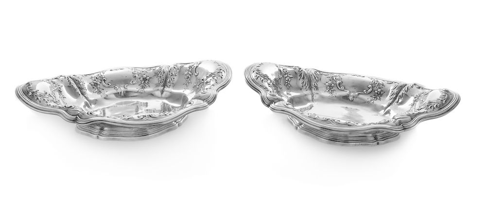 Appraisal: A Pair of American Silver Vegetable Dishes A Pair of