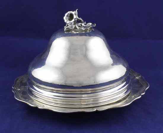 Appraisal: A Victorian silver vegetable tureen and cover by John Samuel