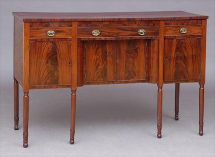 Appraisal: FEDERAL MAHOGANY SIDEBOARD The rectangular top above a case fitted