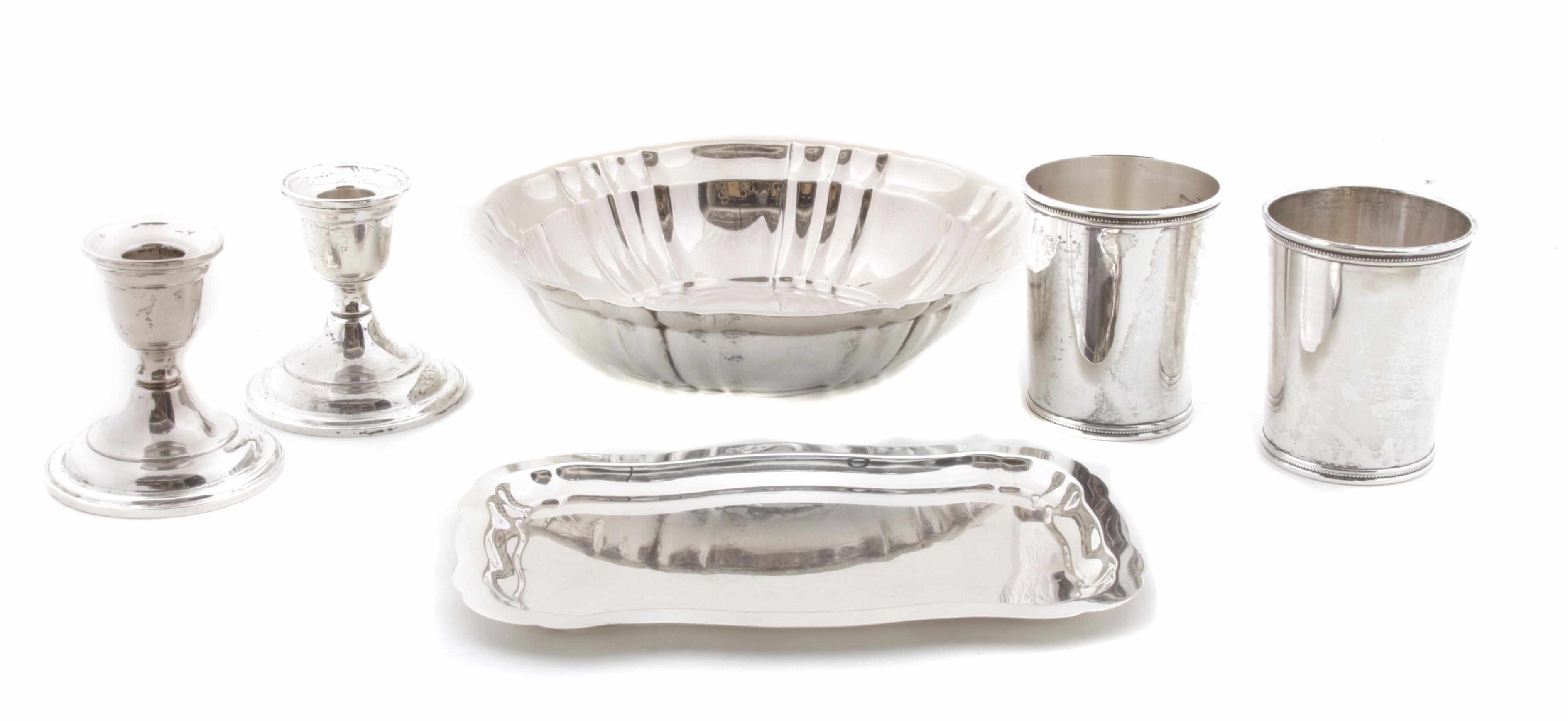 Appraisal: A group of American sterling silver hollowware th centuryComprising Mark