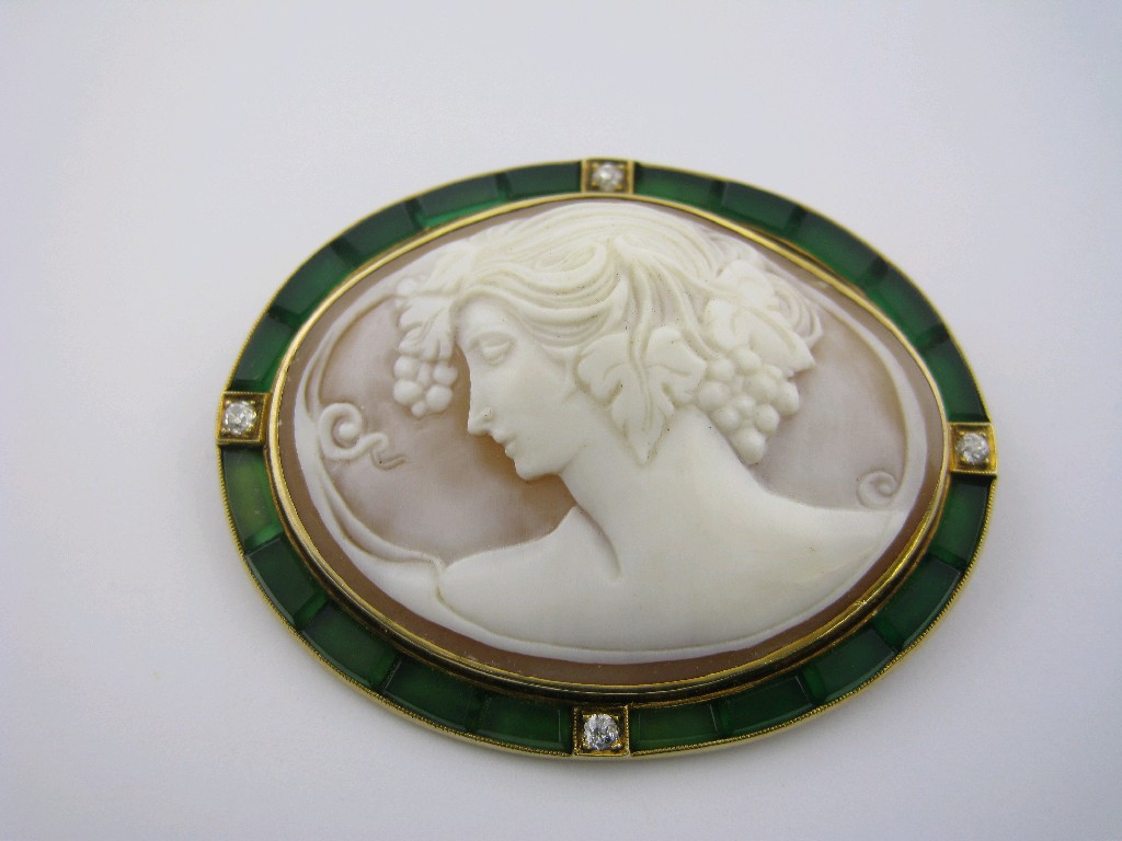 Appraisal: A Continental carved Shell Cameo Brooch of classical female bust