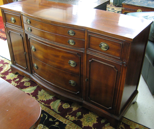 Appraisal: FEDERAL STYLE MAHOGANY BUFFET American mid th century the bow