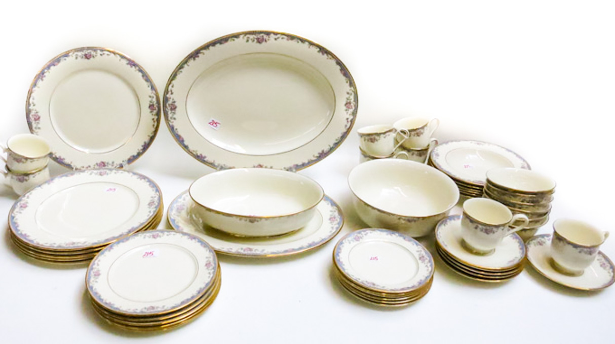 Appraisal: LENOX SOUTHERN VISTA CHINA SET forty-eight pieces comprised of dinner