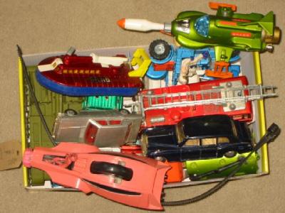 Appraisal: Twenty one Dinky models including film and TV related items