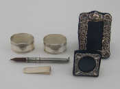 Appraisal: A mixed lot comprising a pair of silver napkin rings