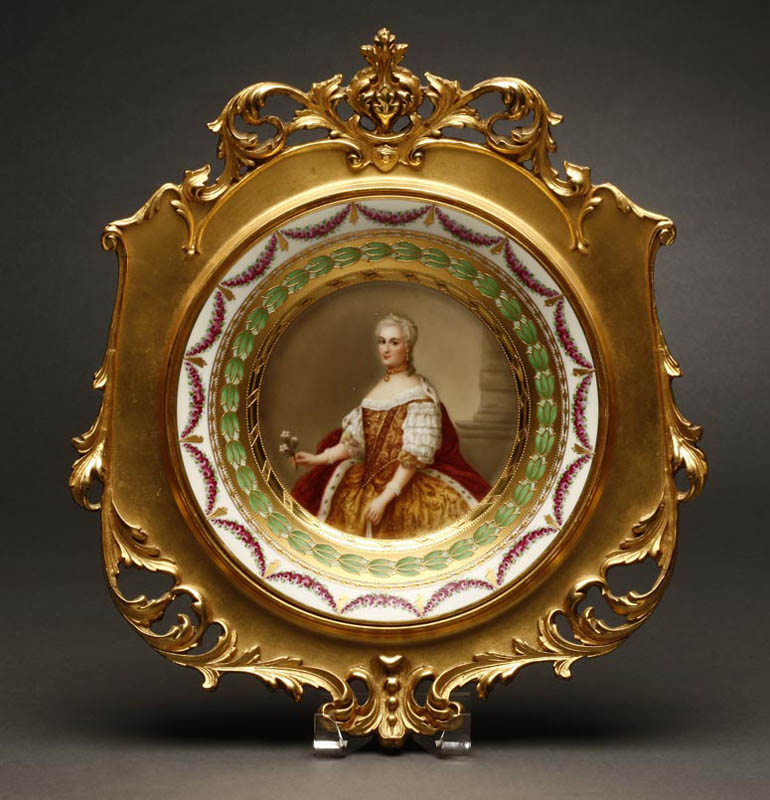 Appraisal: A Royal Vienna style cabinet plate M Leszczynska A Royal