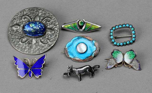 Appraisal: A CHARLES HORNER SILVER AND ENAMEL BROOCH in the form