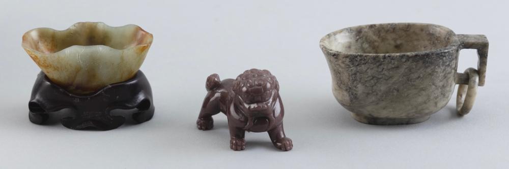 Appraisal: THREE CHINESE HARDSTONE OBJECTS TH CENTURYTHREE CHINESE HARDSTONE OBJECTS th