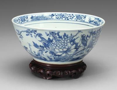 Appraisal: Chinese blue and white bowl deep curved sides interior with