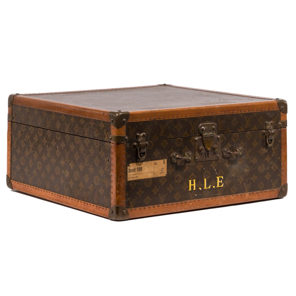 Appraisal: LOUIS VUITTON SUITCASE TRUNKSerial hard suitcase trunk having coated canvas