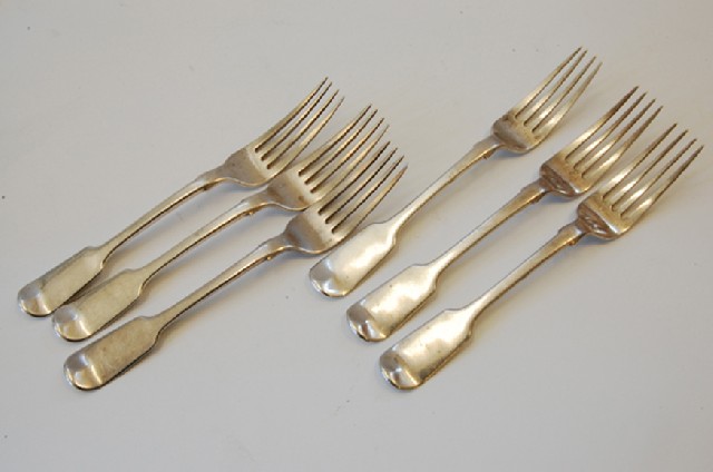 Appraisal: A SET OF SIX VICTORIAN STERLING SILVER ENTREE FORKS