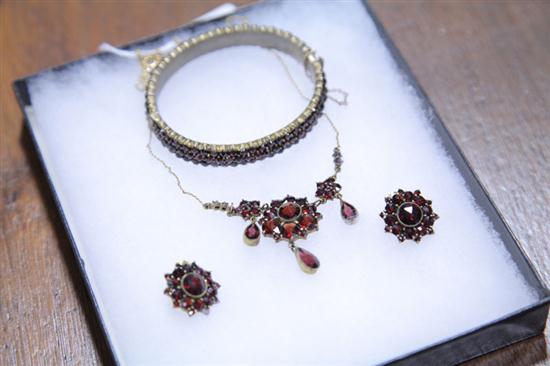 Appraisal: GARNET JEWELRY SUITE Germany early th century Including a bracelet