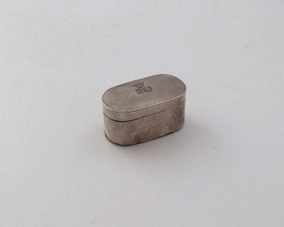 Appraisal: A th century Dutch silver nutmeg grater rounded rectangular form