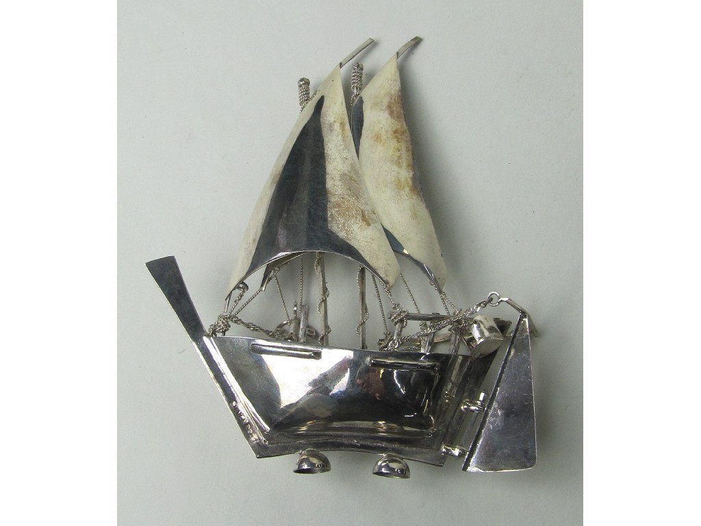 Appraisal: Model of a sailing ship marked silver