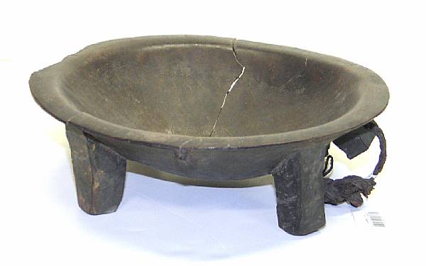 Appraisal: A Fijian kava bowl length in