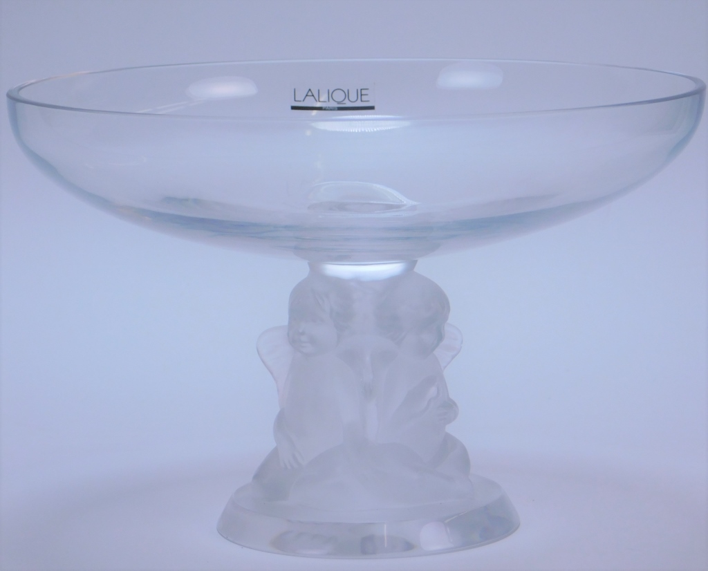 Appraisal: LALIQUE GLASS ANGELS CENTER BOWL France th CenturyShallow footed bowl