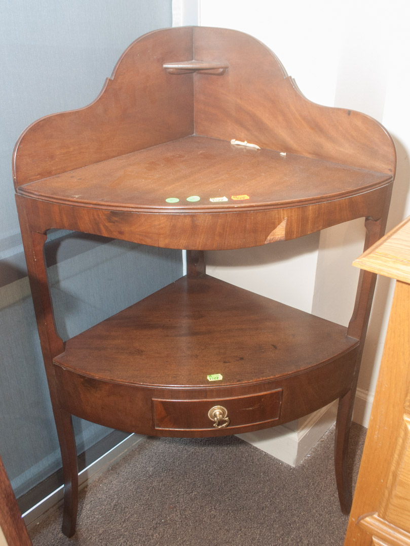 Appraisal: Mahogany corner wash stand Undernumber