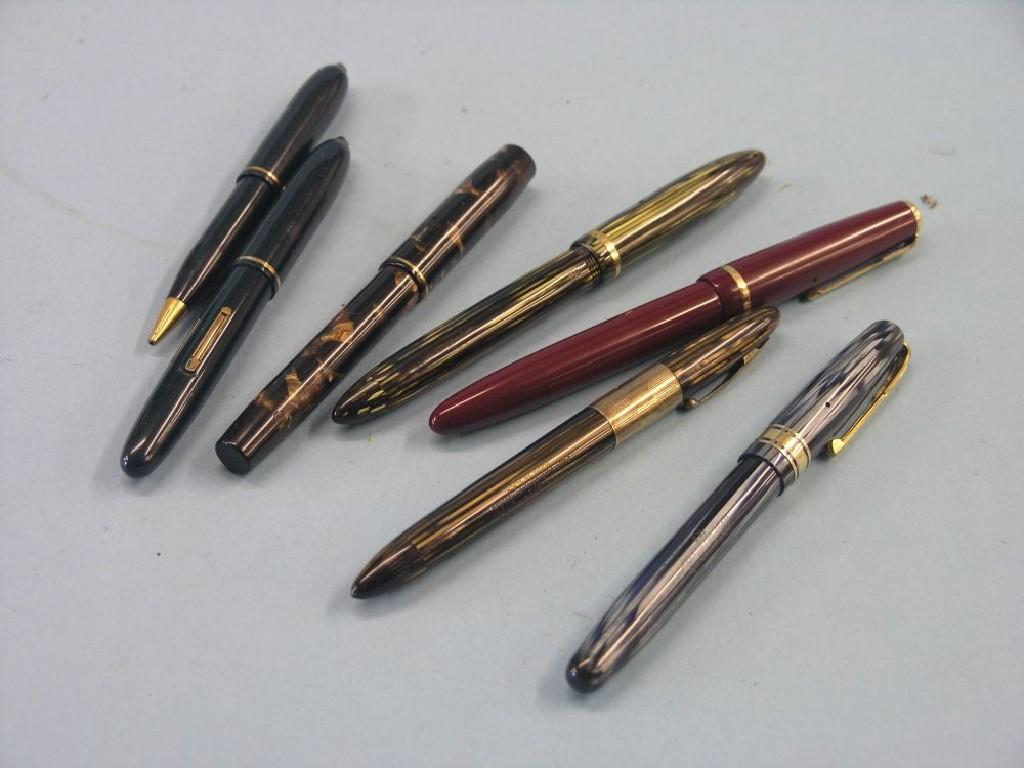 Appraisal: Seven various fountain pens including four Parker