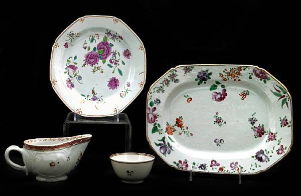 Appraisal: A group of Chinese porcelain comprising two platters two bowls