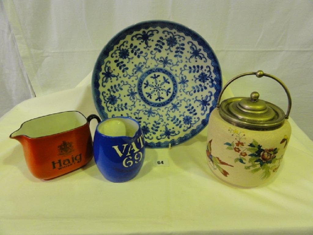 Appraisal: A pair of oriental dishes with blue and white stylised