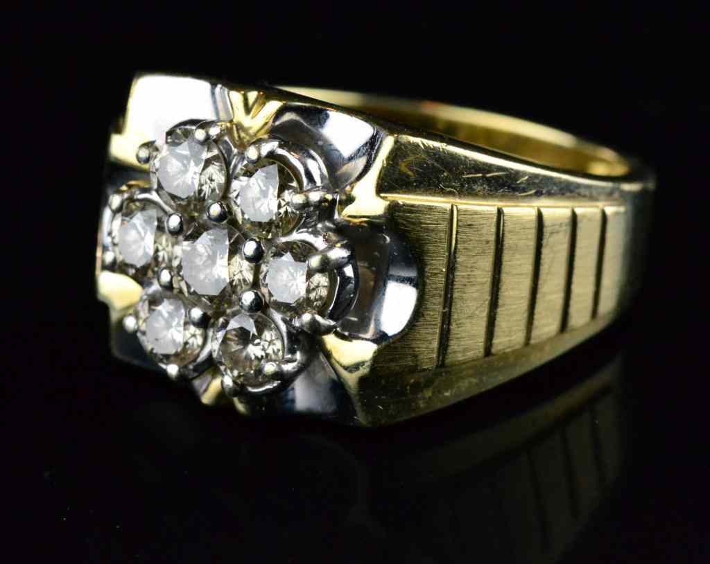 Appraisal: Gentleman's K Diamond Cluster RingNice men's K yellow gold diamond