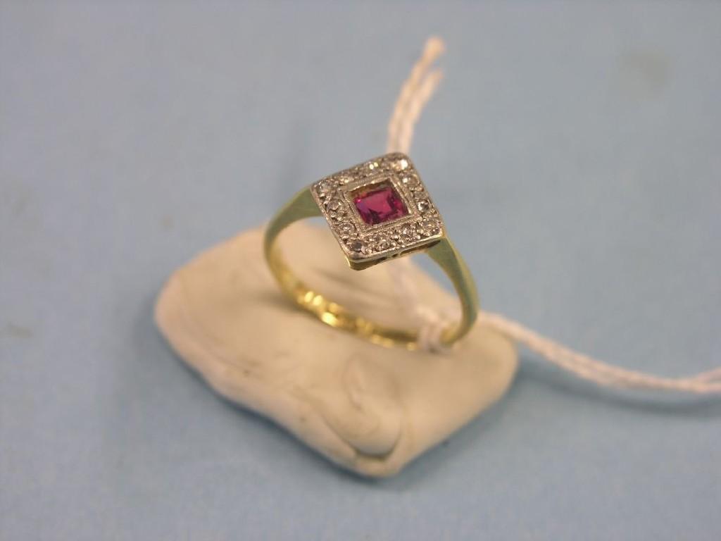 Appraisal: An ct gold diamond and ruby ring diamond-shape platinum setting