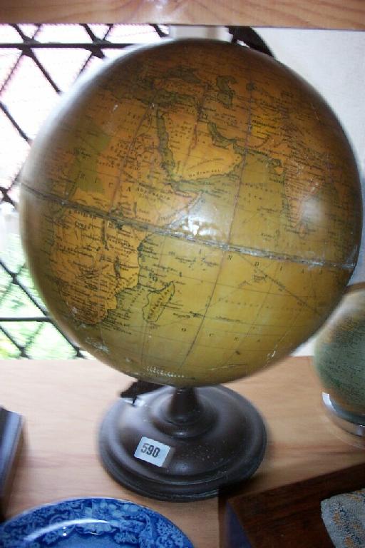 Appraisal: A Philips Challenge terrestrial globe -