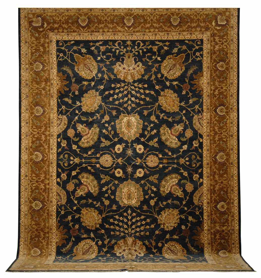 Appraisal: ORIENTAL RUG SULTANABAD DESIGN ' x ' Large palmettes and