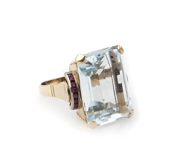 Appraisal: An aquamarine ruby and gold ring