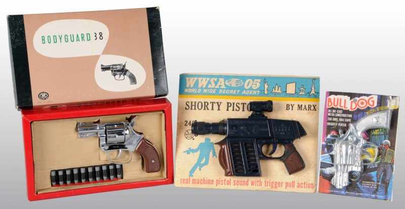 Appraisal: Lot of Toy Guns Description Includes elaborate and very real