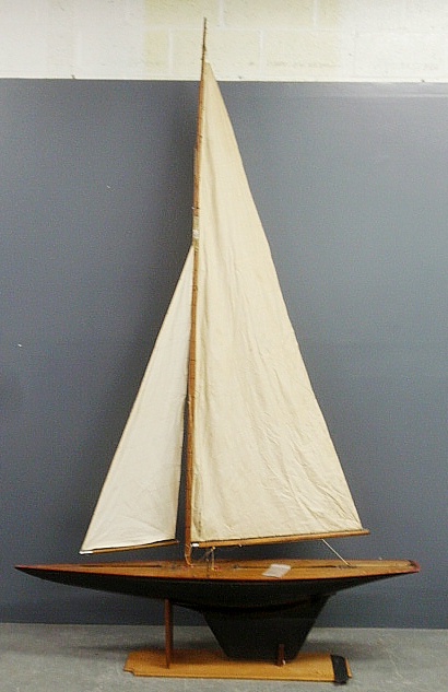 Appraisal: - Impressive pond model of a racing sloop with original