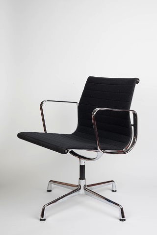 Appraisal: Charles Eames American - for VitraEA swivel chairaluminium base'Vitra' label