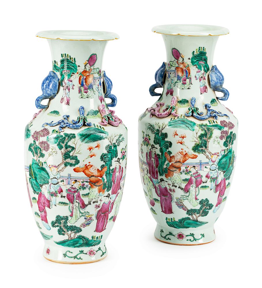 Appraisal: A Pair of Chinese Porcelain Urns A Pair of Chinese