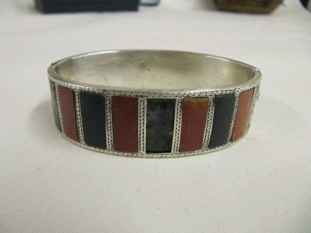 Appraisal: Victorian silver agate set bangle