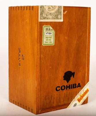 Appraisal: A sealed cabinet of twenty-five Cohiba Siglo III Havana Habana