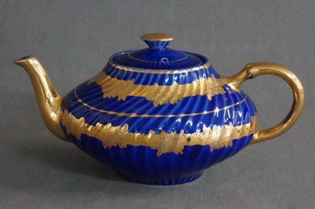 Appraisal: Arthur Wood Cobalt Porcelain Georgian Teapot 's- 's Arthur Wood