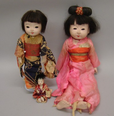 Appraisal: Lot of Japanese dolls with papier mache heads and a