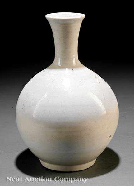 Appraisal: A Korean White Glaze Porcelain Bottle Vase Choson Dynasty th