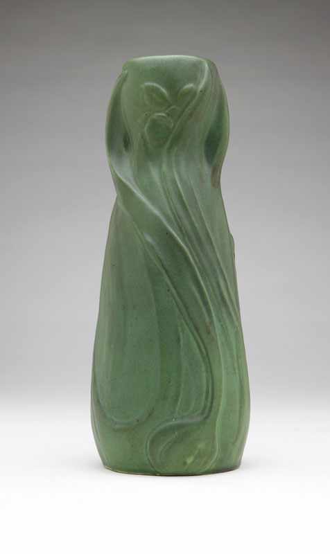 Appraisal: An early Van Briggle matte green glazed foliate art pottery