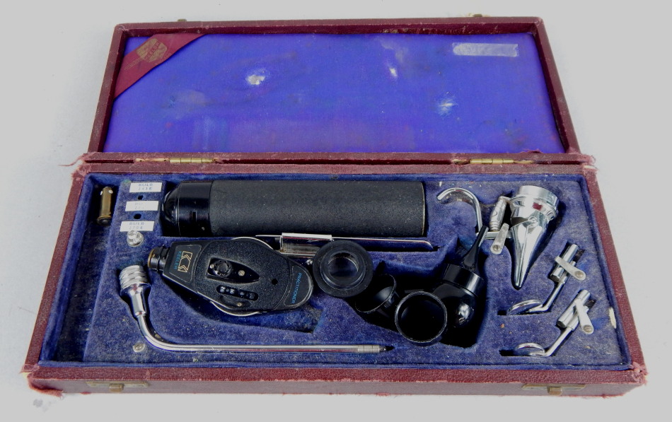 Appraisal: A Keeler medical instrument in fitted case