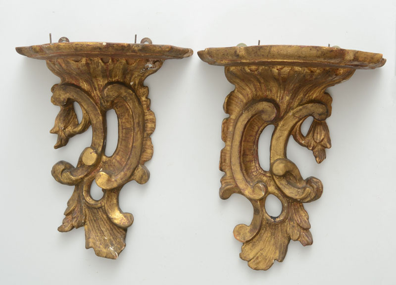 Appraisal: PAIR OF ITALIAN ROCOCO STYLE CARVED GILTWOOD WALL BRACKETS Each