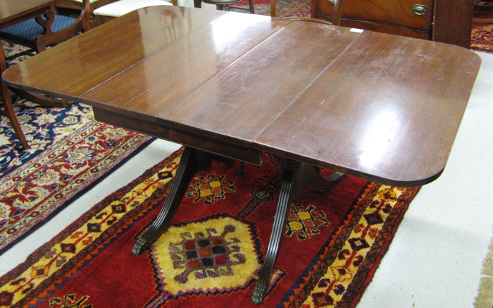 Appraisal: FFEDERAL STYLE MAHOGANY DROP-LEAF DINING TABLE American mid th century