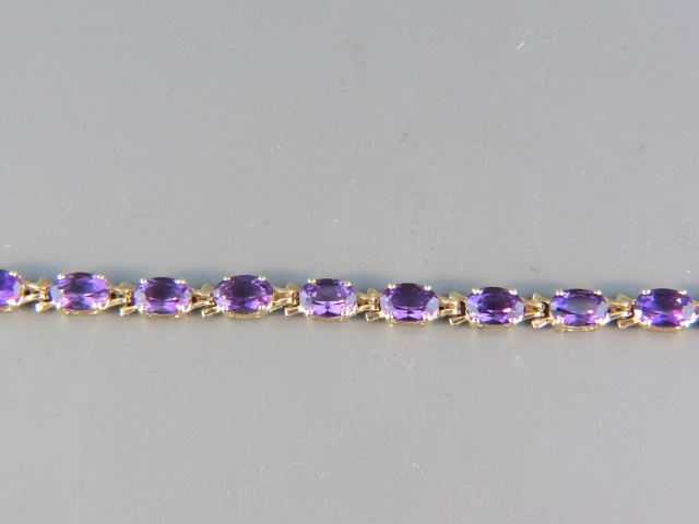 Appraisal: Amethyst Bracelet vivid oval gems totaling over carats in k