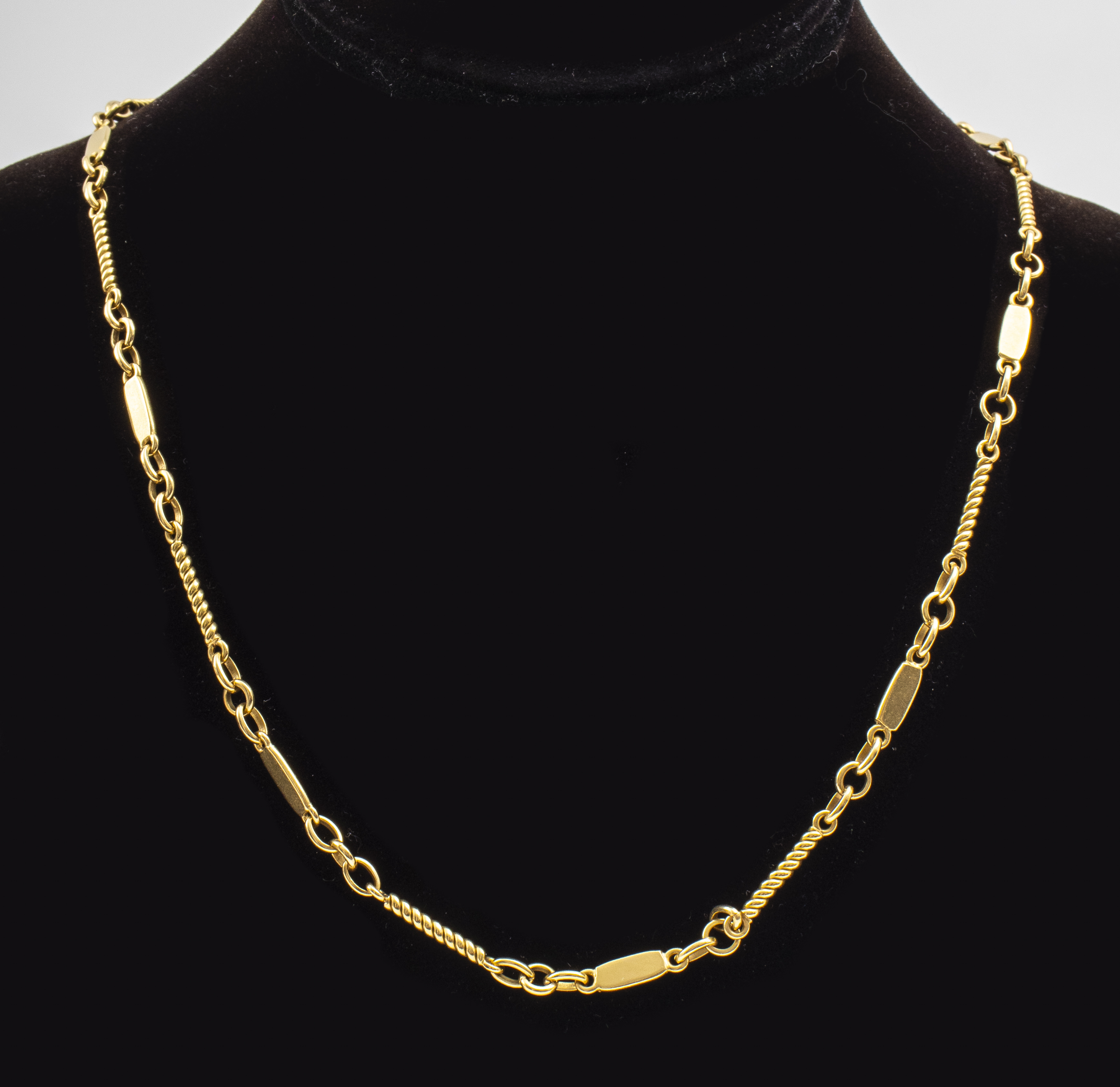 Appraisal: K YELLOW GOLD FANCY LINK CHAIN NECKLACE Vintage K yellow